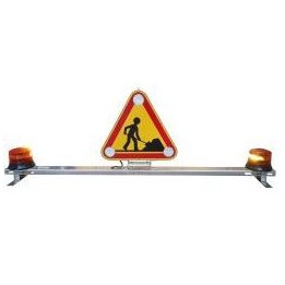 Barre de toit équipée d'un triflash classe 1 à rabattement manuel + 2 gyrophares à LED